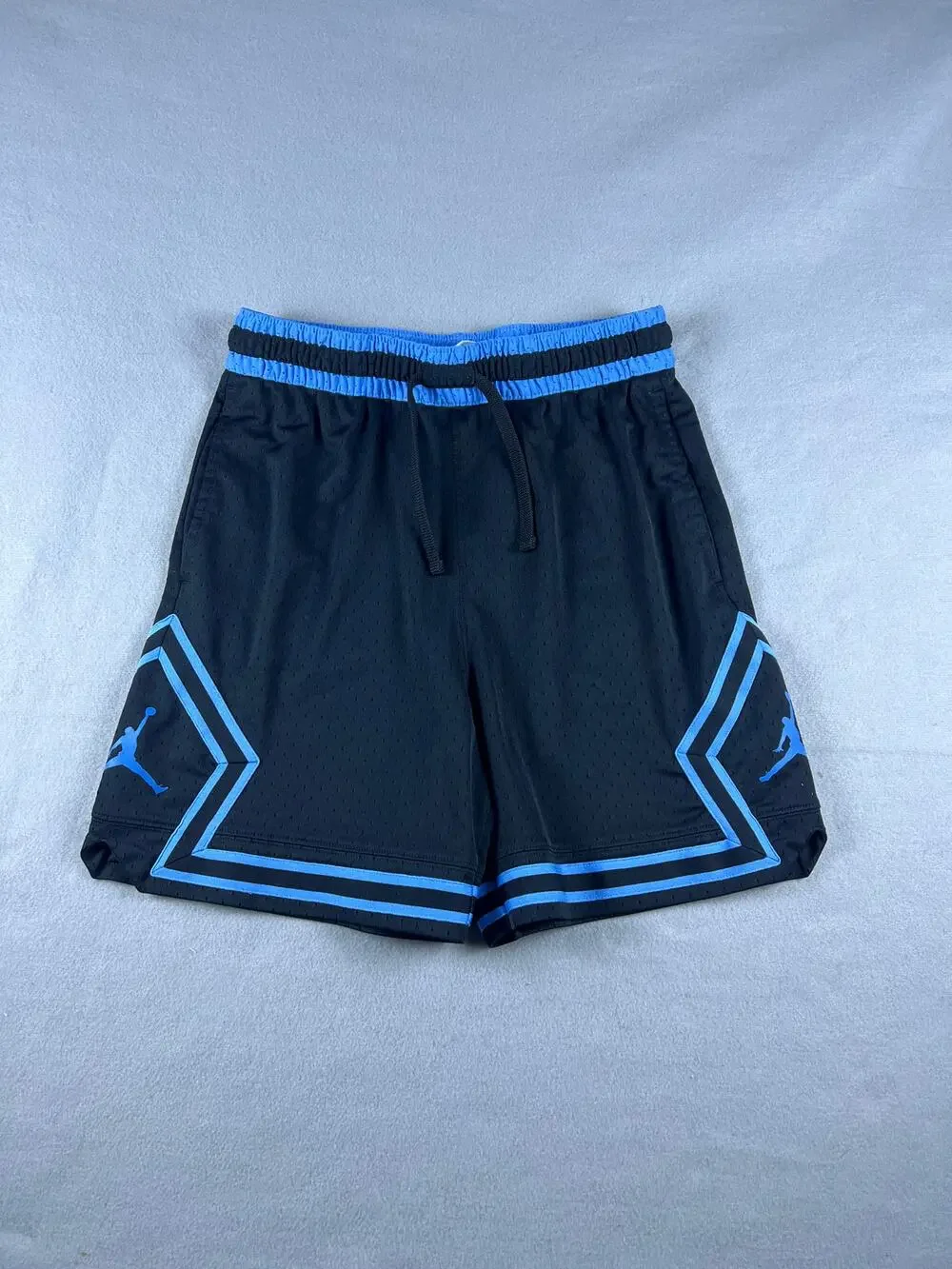 Nike Air Jordan Basketball Shorts Mens M Black Blue Diamond Mesh Relaxed Sports